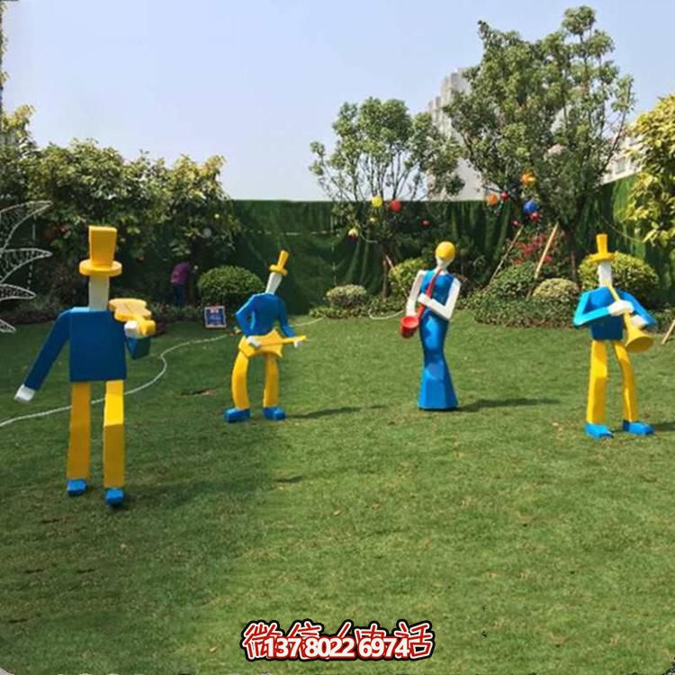 多功能玻璃鋼雕塑，以幾何抽象形態演奏樂器與人物