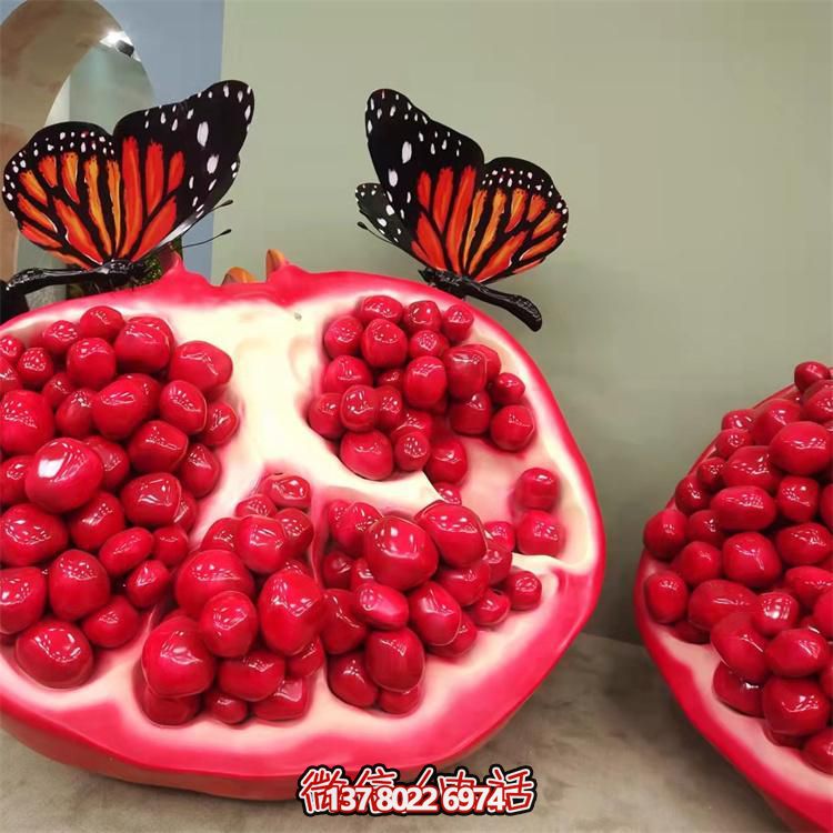 玻璃鋼彩色噴繪水果雕塑，把美放入商場(chǎng)