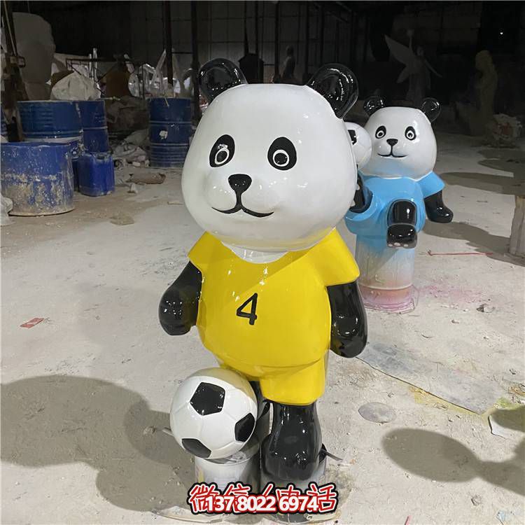 足球旅游景區(qū)，讓你玩轉(zhuǎn)卡通公仔和雕塑