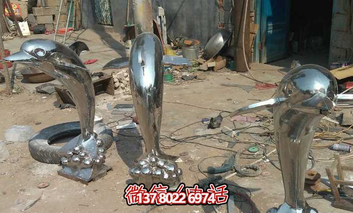 不銹鋼海豚雕塑——點綴花園，增添寧靜之美