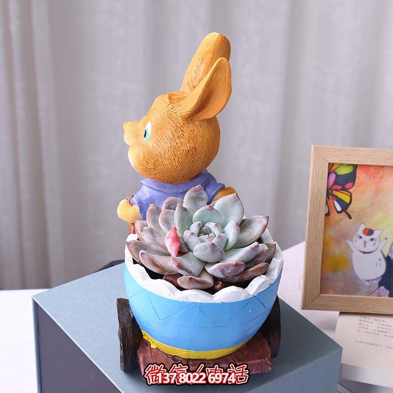 玻璃鋼兔子雕塑拉花盆，讓客廳擺件變得更有格調