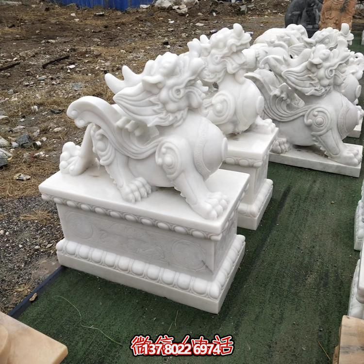 漢白玉貔貅雕塑，門口裝飾打造質(zhì)感庭院