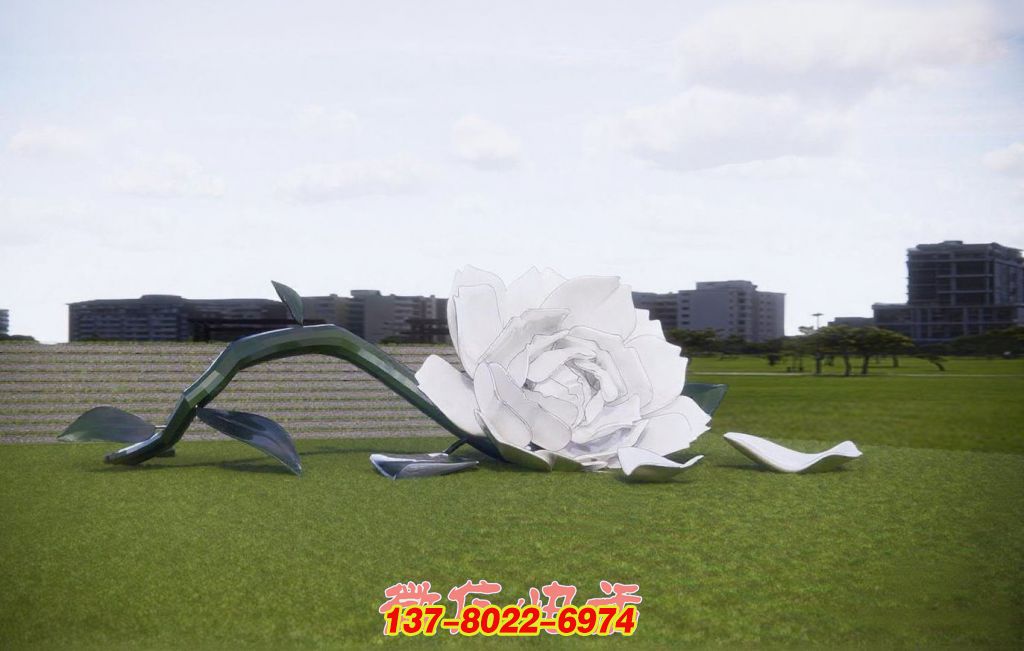 不銹鋼繁花：草坪上的詩意綻放